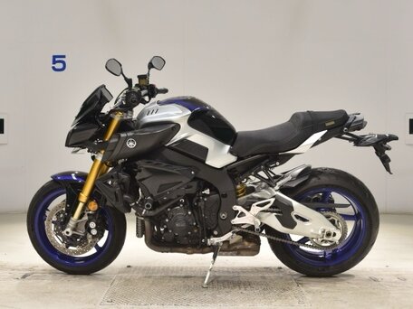 2017 Yamaha MT-10SP, серебристый, 972000 рублей, вид 1