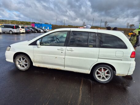 2002 Nissan Liberty, белый, 270000 рублей, вид 4