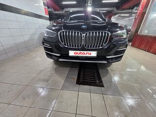 2019 BMW X5 25d IV (G05/G18), чёрный, 5350000 рублей, вид 2