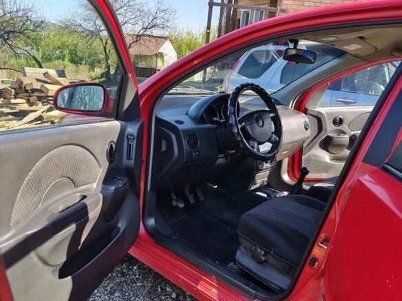 2006 Chevrolet Aveo I, красный, 282000 рублей - вид 4