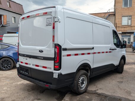 2026 Ford Transit, белый, 6569000 рублей, вид 4