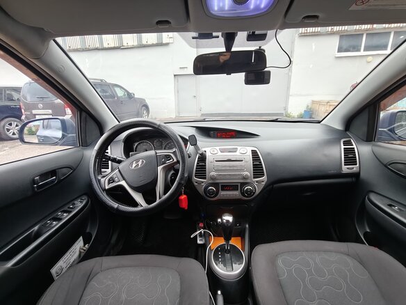 2010 Hyundai i20 I, серый, 500000 рублей - вид 12