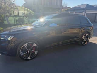 2021 Audi SQ7 I (4M) Рестайлинг, чёрный, 9500000 рублей, вид 5