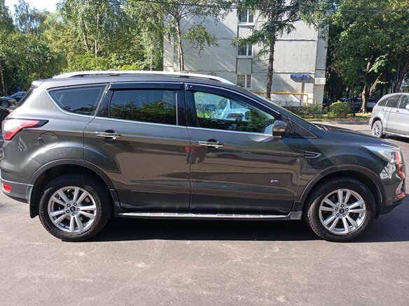 2018 Ford Kuga II Рестайлинг, серый - вид 3