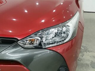 2021 Toyota Yaris IV, красный, 1500000 рублей, вид 5
