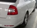 2013 Skoda Octavia II (A5) Рестайлинг, белый, 1000000 рублей - вид 3