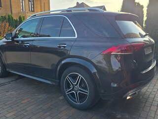 2021 Mercedes-Benz GLE 300 d II (V167), чёрный, 5500000 рублей, вид 4