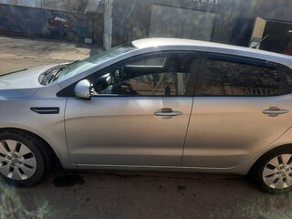 2012 Kia Rio 5-speed III, серебристый, 750000 рублей, вид 5