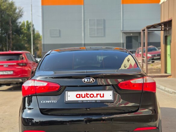2016 Kia Cerato III, чёрный, 1390000 рублей - вид 3