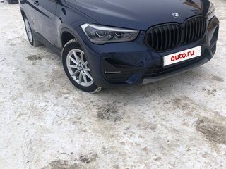 2020 BMW X1 18d xDrive II (F48) Рестайлинг, синий, 3300000 рублей, вид 3