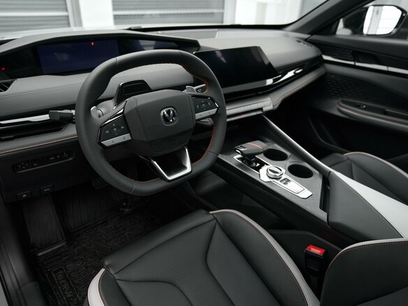 2024 Changan UNI-V I, серый, 3329900 рублей - вид 8