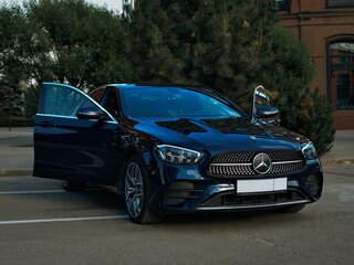 2020 Mercedes-Benz E-Класс 200 V (W213, S213, C238) Рестайлинг, синий, 4700000 рублей, вид 4