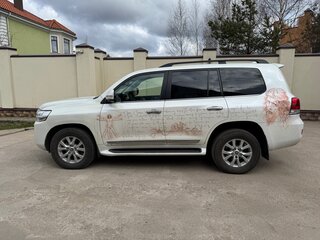 2015 Toyota Land Cruiser 200 Series Рестайлинг 2, белый, 4900000 рублей, вид 4
