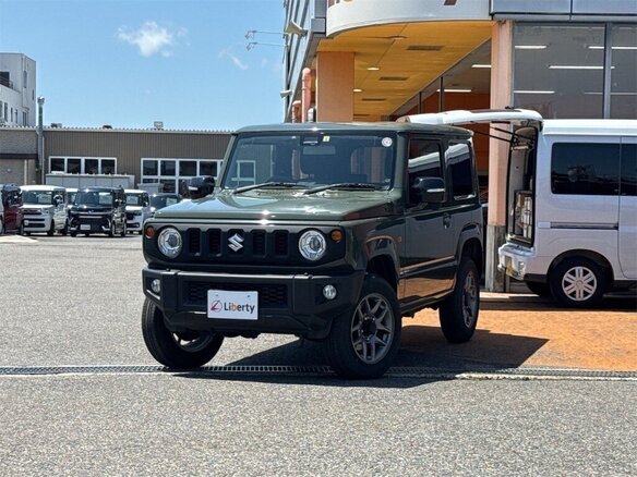 2023 Suzuki Jimny Kei car IV, зелёный