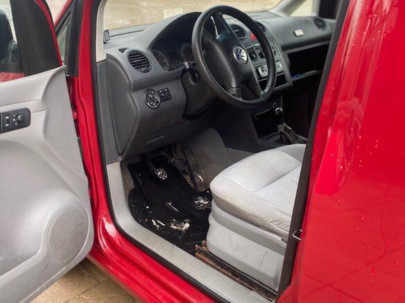 2004 Volkswagen Caddy III, красный, 455000 рублей - вид 5