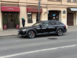 2019 Audi A4 allroad V (B9), чёрный, 4150000 рублей, вид 3
