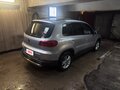 2011 Volkswagen Tiguan I Рестайлинг, серебристый, 1150000 рублей - вид 2