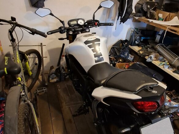 2011 Yamaha FZ8, белый, 650000 рублей - вид 7