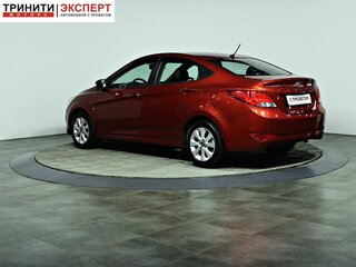 2016 Hyundai Solaris I Рестайлинг, красный, 1176000 рублей, вид 4