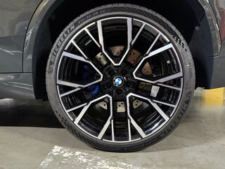 2025 BMW X5 M Competition III (F95) Рестайлинг, серый, 25000000 рублей, вид 4