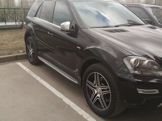 2011 Mercedes-Benz M-Класс 350 II (W164) Рестайлинг, чёрный, 2400000 рублей, вид 1