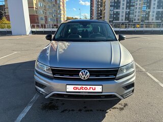2019 Volkswagen Tiguan II, серебристый, 2350000 рублей, вид 3
