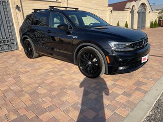 2021 Volkswagen Tiguan Allspace II, чёрный, 2500000 рублей, вид 5