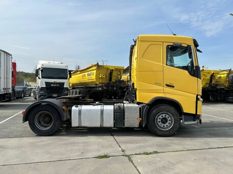 2018 Volvo FH, жёлтый, 3999000 рублей, вид 4