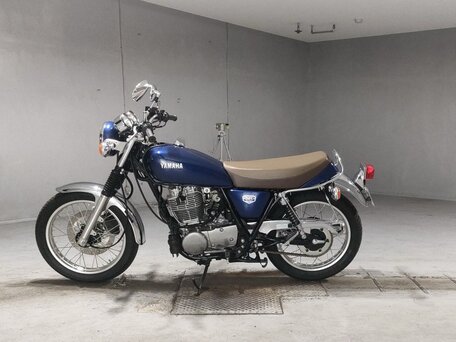 2021 Yamaha SR400, синий, 569000 рублей, вид 2