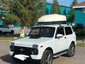 1998 Lada (ВАЗ) 2121 (4x4) I Рестайлинг, белый, 450000 рублей - вид 1