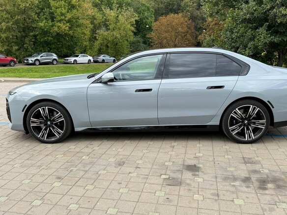 2022 BMW 7 серии 760i xDrive VII (G70), серый, 14999999 рублей - вид 7
