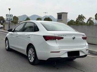 2021 Buick Excelle III Рестайлинг, белый, 970000 рублей, вид 4