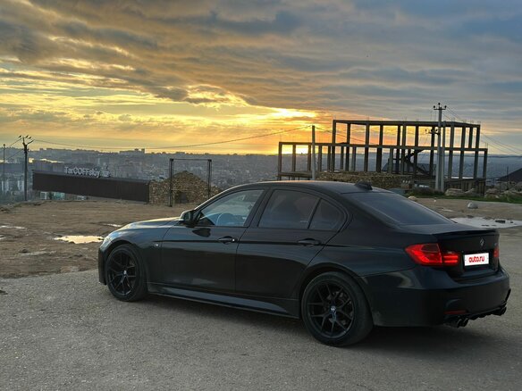 2014 BMW 3 серии 320i xDrive VI (F3x), чёрный, 1750000 рублей - вид 6