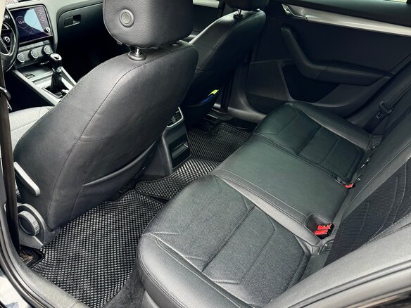 2013 Skoda Octavia III (A7), чёрный, 1000000 рублей - вид 10