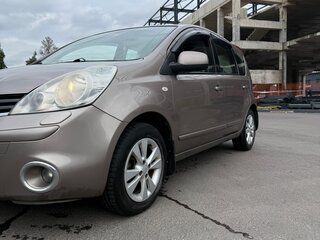 2012 Nissan Note I Рестайлинг, коричневый, 690000 рублей, вид 3