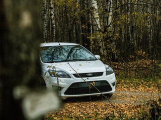 2008 Ford Focus ST II Рестайлинг, белый, 1100000 рублей, вид 3