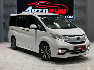 2017 Honda Stepwgn V, белый, 1897000 рублей, вид 1