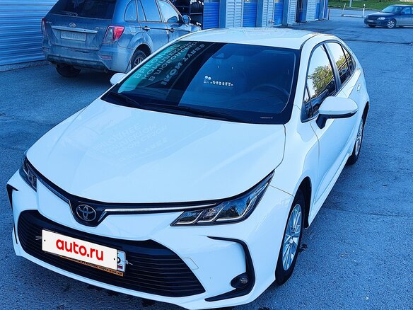 2022 Toyota Corolla XII (E210), белый, 1890000 рублей