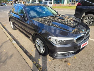 2017 BMW 5 серии 520d VII (G30/G31/G38), серый, 2400000 рублей, вид 2