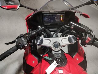 2024 Honda CBR 650R, красный, 886000 рублей, вид 5