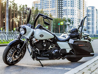 2009 Harley-Davidson Road King, белый, 1200000 рублей, вид 2