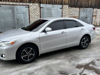 2010 Toyota Camry VI (XV40) Рестайлинг, серебристый, 1650000 рублей, вид 2