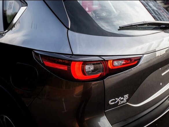 2022 Mazda CX-5 II Рестайлинг, серый, 2400000 рублей - вид 8