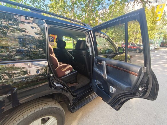 2013 Toyota Land Cruiser 200 Series Рестайлинг 1, чёрный, 3900000 рублей - вид 25