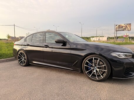 2019 BMW 5 серии 540i xDrive VII (G30/G31/G38), синий, 5000000 рублей, вид 5