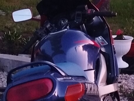 1993 Kawasaki ZZR 600, красный, 310000 рублей, вид 3