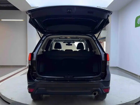 2023 Subaru Forester V Рестайлинг, чёрный, 2500000 рублей - вид 14