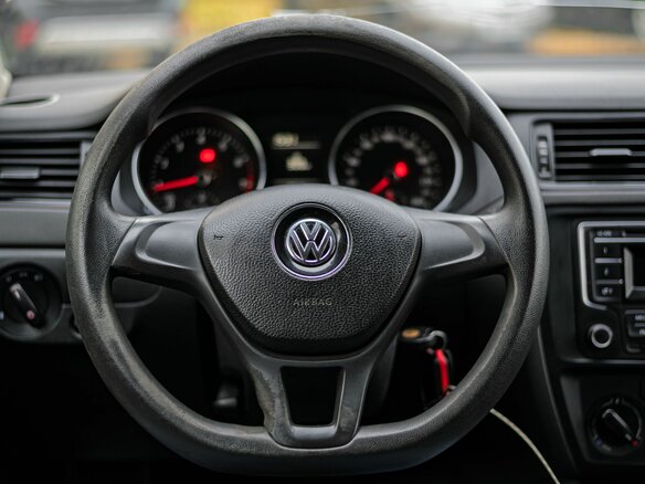 2015 Volkswagen Jetta VI Рестайлинг, белый, 590000 рублей - вид 5