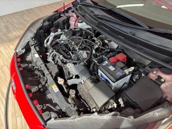 2022 Toyota Yaris IV, красный, 1014000 рублей - вид 22