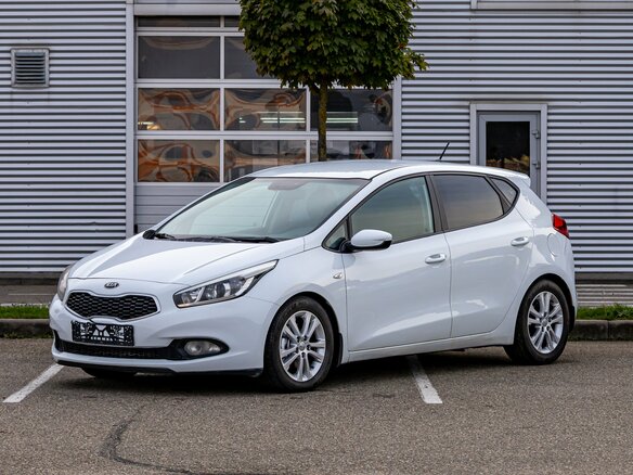 2012 Kia Ceed II, белый, 1395000 рублей